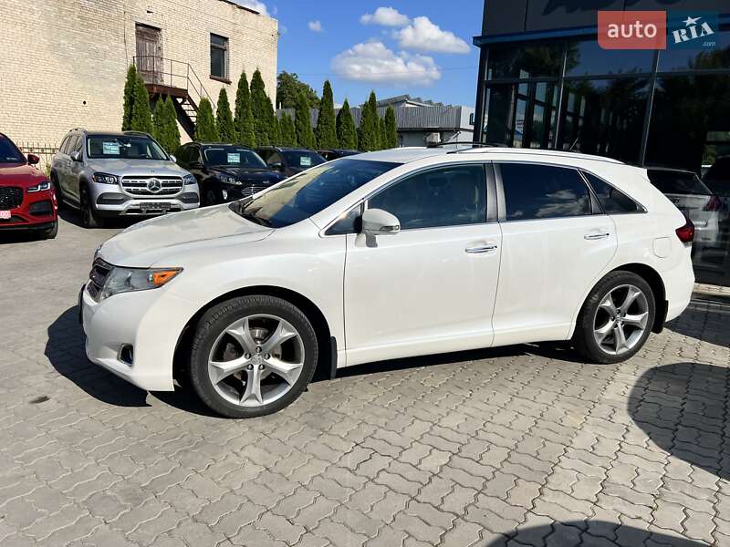 Внедорожник / Кроссовер Toyota Venza 2015 в Нововолынске
