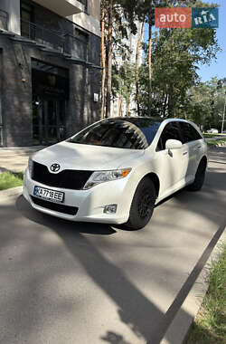 Позашляховик / Кросовер Toyota Venza 2011 в Києві