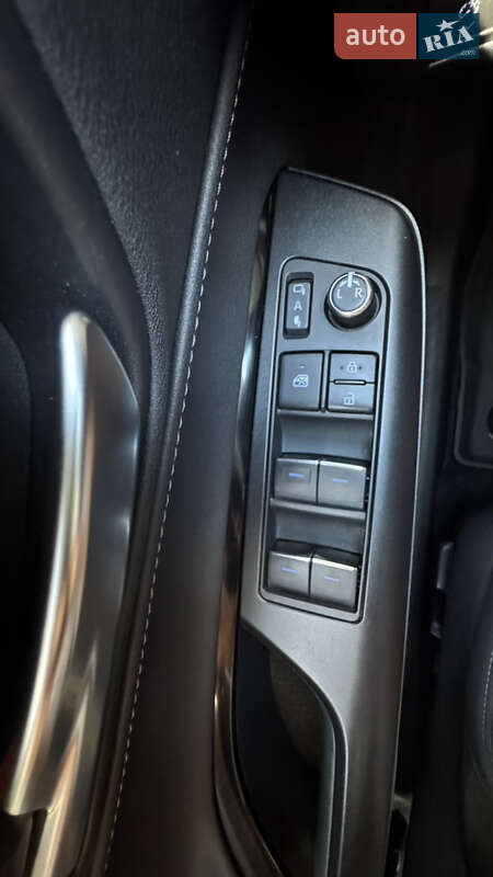 Позашляховик / Кросовер Toyota Venza 2021 в Шептицькому