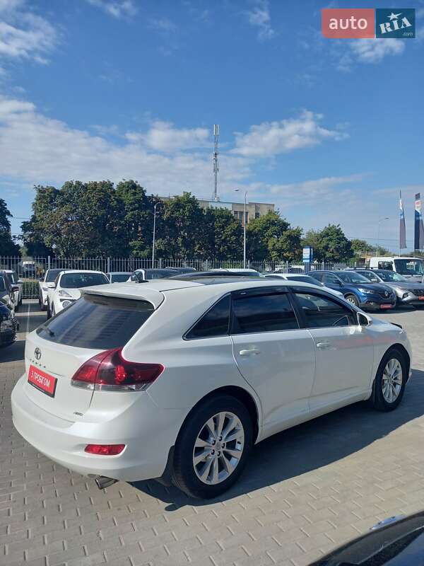 Позашляховик / Кросовер Toyota Venza 2013 в Полтаві