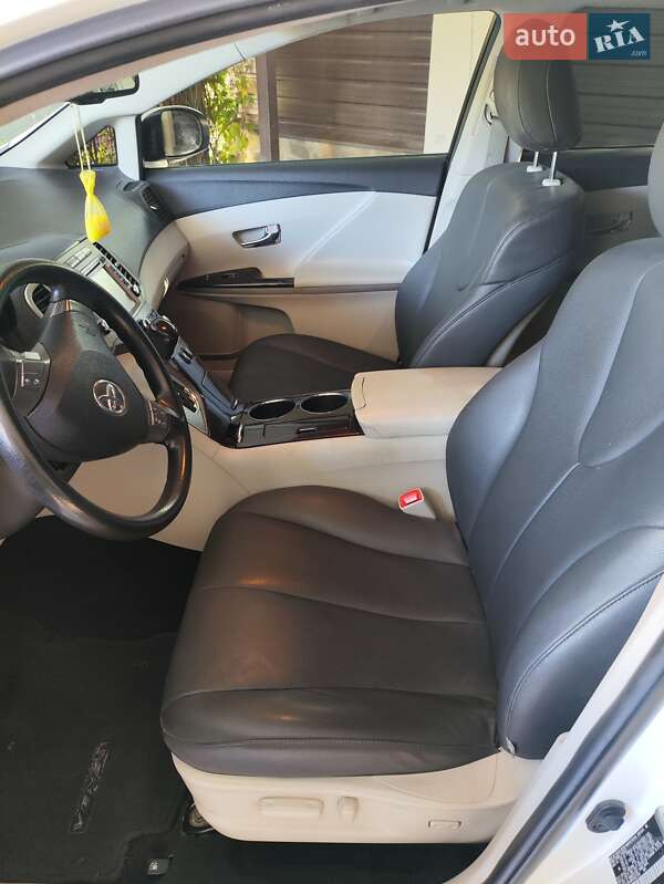 Внедорожник / Кроссовер Toyota Venza 2011 в Харькове