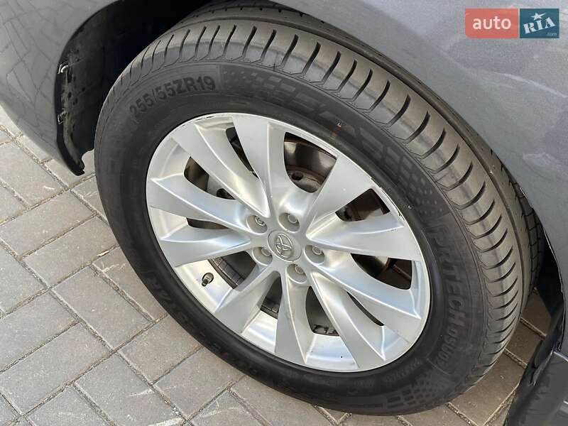 Позашляховик / Кросовер Toyota Venza 2014 в Одесі