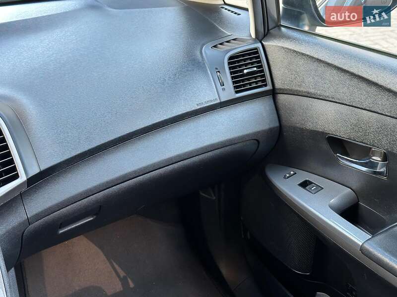 Позашляховик / Кросовер Toyota Venza 2014 в Одесі