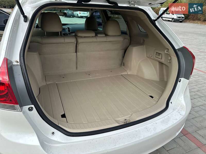 Внедорожник / Кроссовер Toyota Venza 2015 в Полтаве