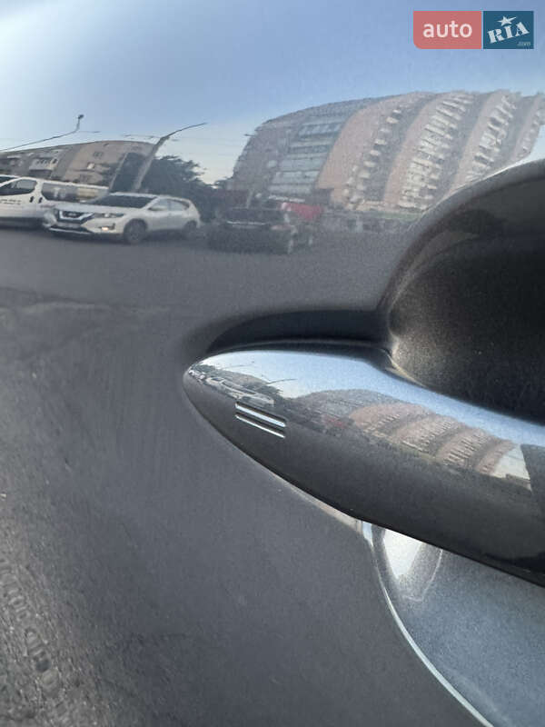 Внедорожник / Кроссовер Toyota Venza 2022 в Харькове