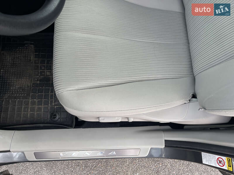 Позашляховик / Кросовер Toyota Venza 2013 в Києві фото 11 Позашляховик / Кросовер Toyota Venza 2013 в Києві