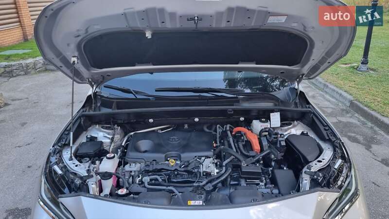 Внедорожник / Кроссовер Toyota Venza 2021 в Киеве