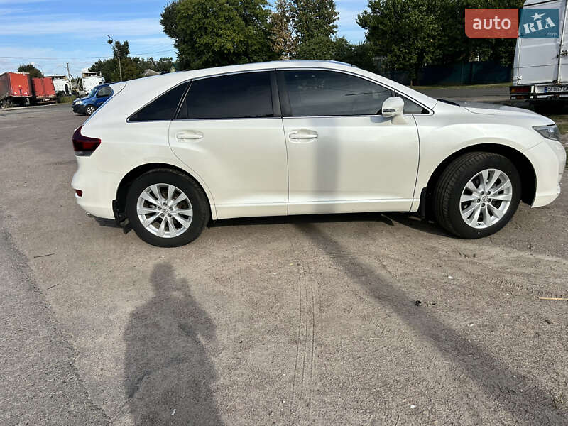 Внедорожник / Кроссовер Toyota Venza 2013 в Черкассах