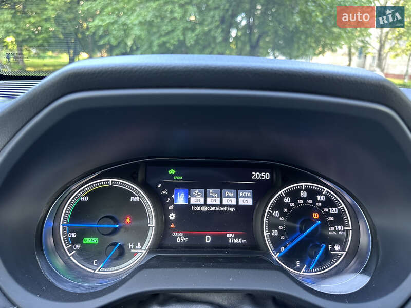 Позашляховик / Кросовер Toyota Venza 2022 в Львові