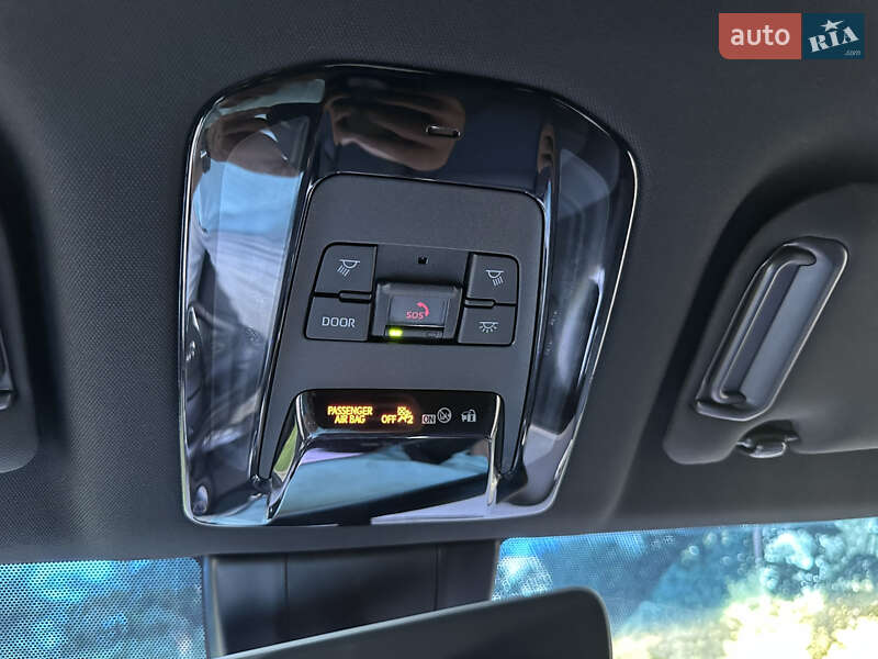 Позашляховик / Кросовер Toyota Venza 2022 в Львові