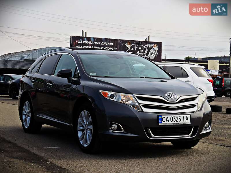 Позашляховик / Кросовер Toyota Venza 2014 в Черкасах