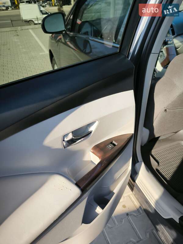 Позашляховик / Кросовер Toyota Venza 2011 в Тернополі