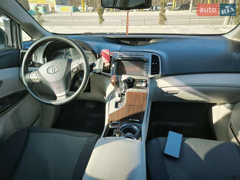 Позашляховик / Кросовер Toyota Venza 2011 в Тернополі