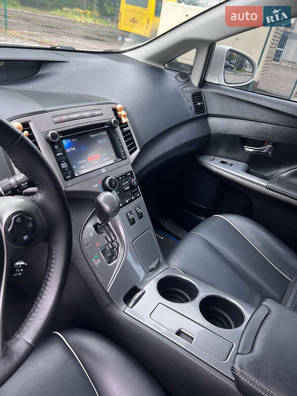 Внедорожник / Кроссовер Toyota Venza 2015 в Киеве