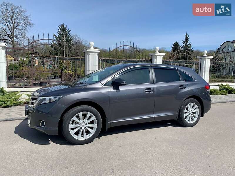 Позашляховик / Кросовер Toyota Venza 2013 в Вінниці