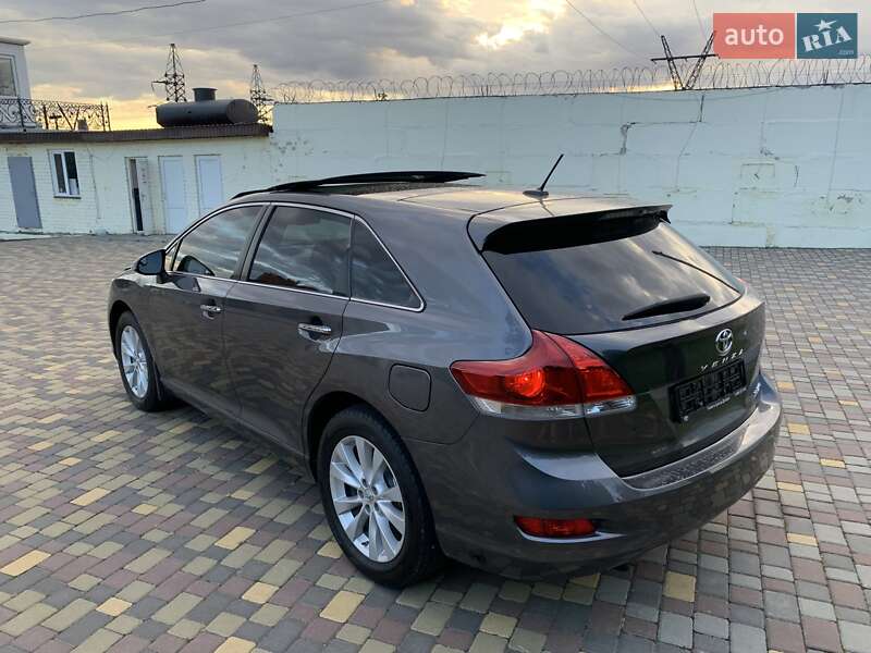Позашляховик / Кросовер Toyota Venza 2013 в Дніпрі