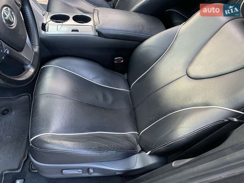 Позашляховик / Кросовер Toyota Venza 2013 в Дніпрі