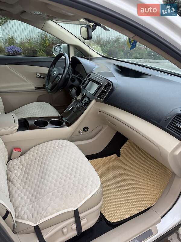Позашляховик / Кросовер Toyota Venza 2013 в Хмельницькому