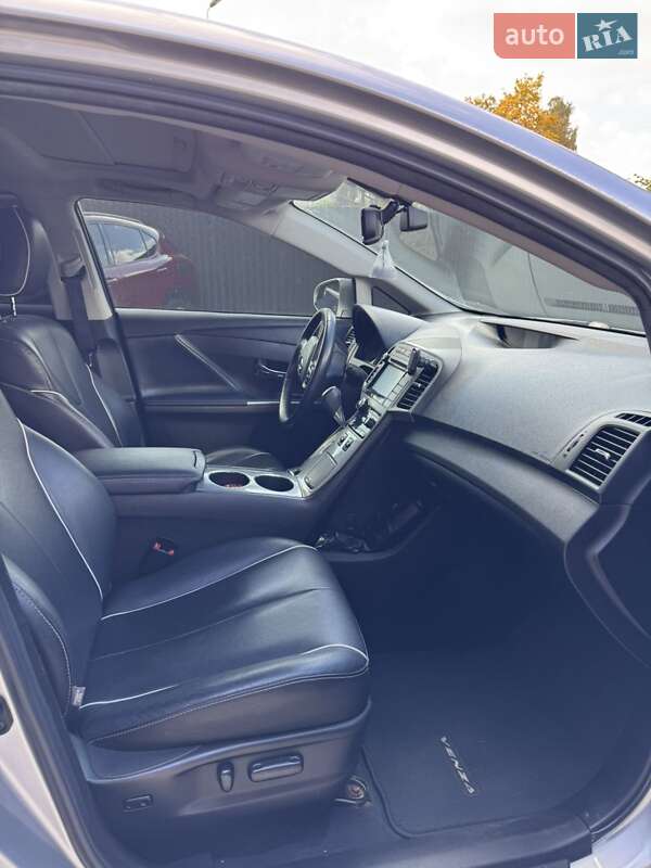 Внедорожник / Кроссовер Toyota Venza 2015 в Дрогобыче