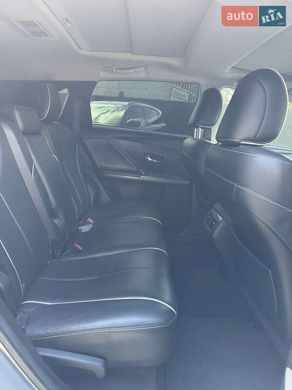 Внедорожник / Кроссовер Toyota Venza 2015 в Дрогобыче