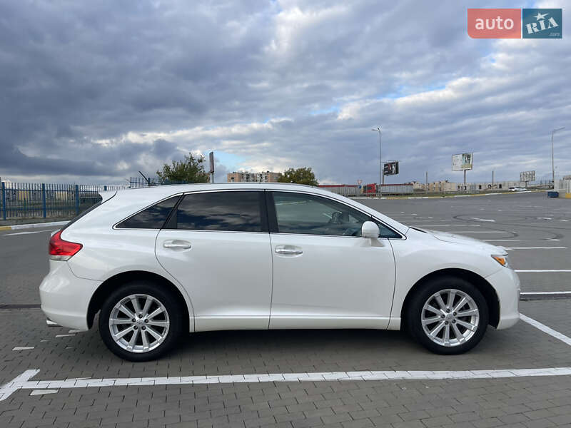 Позашляховик / Кросовер Toyota Venza 2010 в Одесі