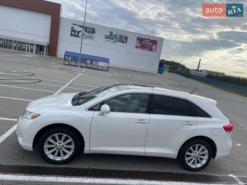 Позашляховик / Кросовер Toyota Venza 2010 в Одесі