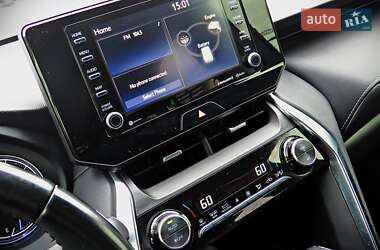 Внедорожник / Кроссовер Toyota Venza 2021 в 