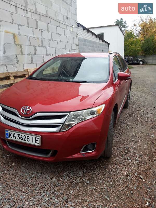 Внедорожник / Кроссовер Toyota Venza 2015 в 