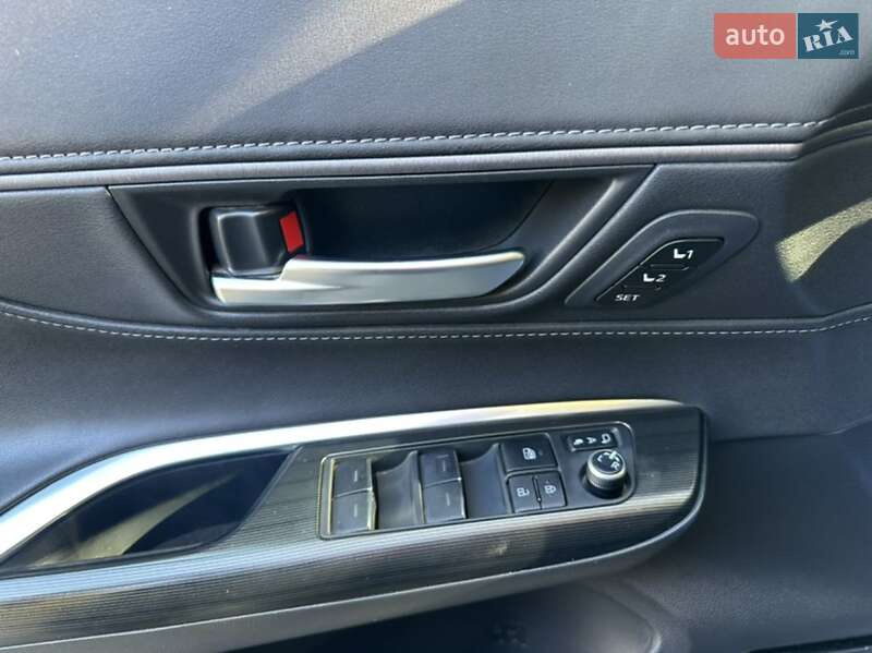 Внедорожник / Кроссовер Toyota Venza 2020 в Черновцах