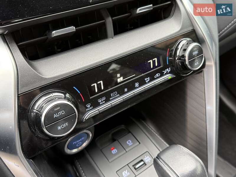 Внедорожник / Кроссовер Toyota Venza 2022 в Киеве