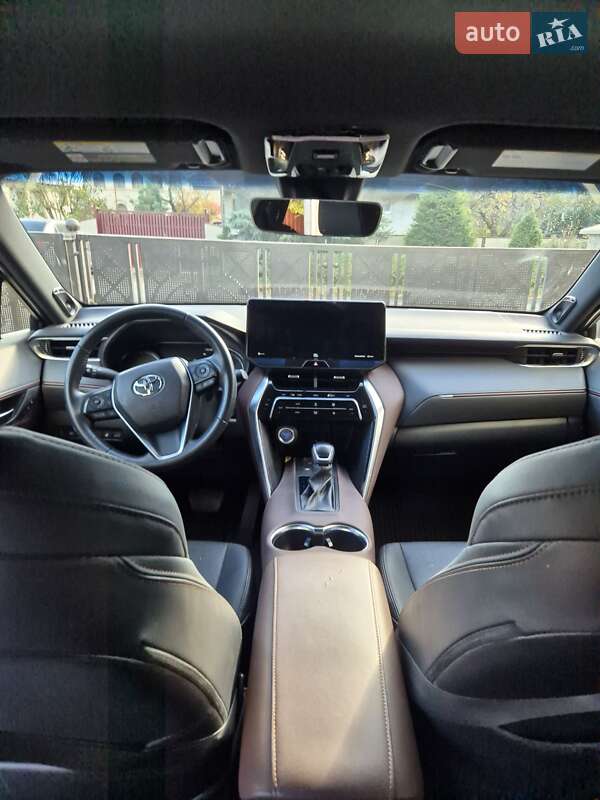 Позашляховик / Кросовер Toyota Venza 2021 в Івано-Франківську