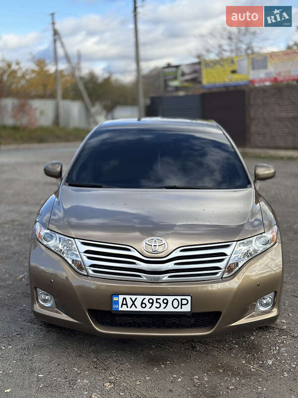 Внедорожник / Кроссовер Toyota Venza 2011 в Новой Водолаге