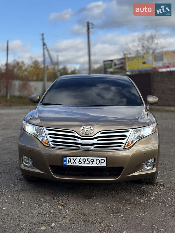 Внедорожник / Кроссовер Toyota Venza 2011 в Новой Водолаге
