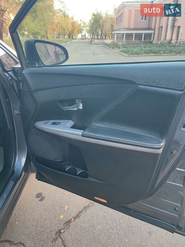 Внедорожник / Кроссовер Toyota Venza 2013 в Кривом Роге фото 14 Внедорожник / Кроссовер Toyota Venza 2013 в Кривом Роге
