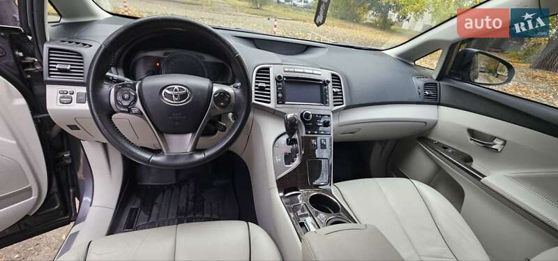 Внедорожник / Кроссовер Toyota Venza 2014 в Днепре