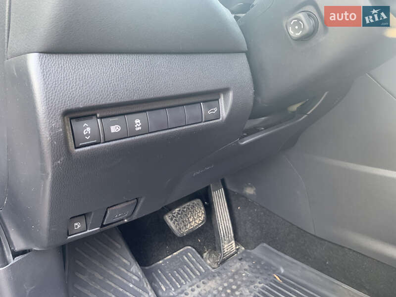 Позашляховик / Кросовер Toyota Venza 2021 в Коломиї