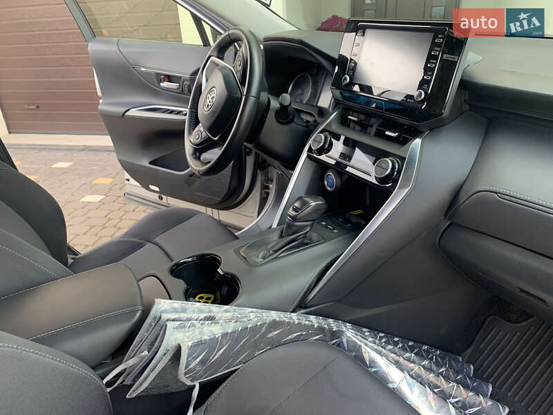 Позашляховик / Кросовер Toyota Venza 2021 в Коломиї