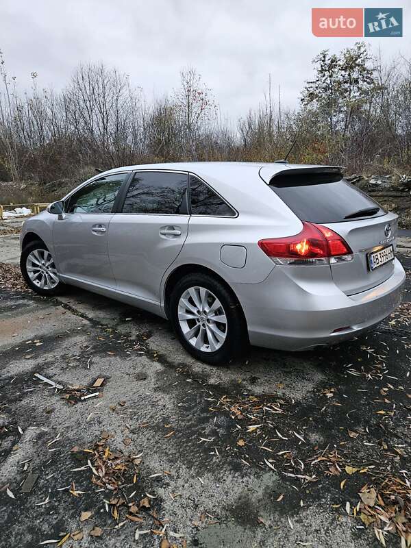 Внедорожник / Кроссовер Toyota Venza 2013 в Калиновке