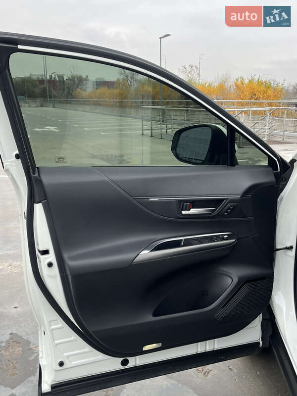 Позашляховик / Кросовер Toyota Venza 2020 в Києві