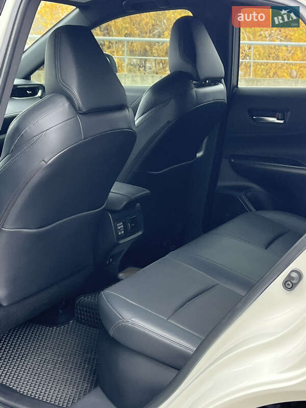 Позашляховик / Кросовер Toyota Venza 2020 в Києві