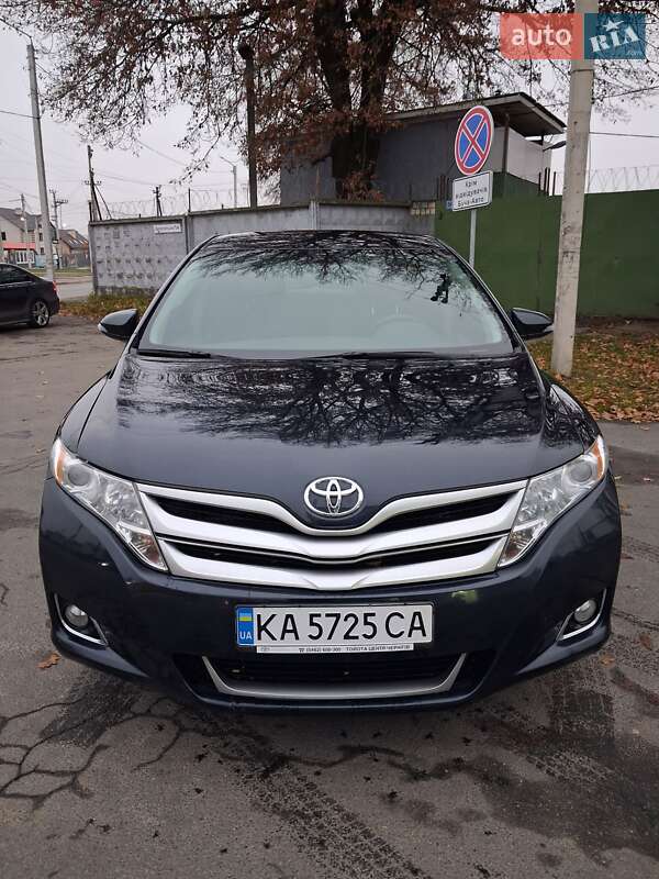 Внедорожник / Кроссовер Toyota Venza 2014 в Буче