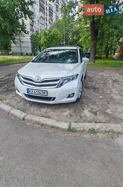 Позашляховик / Кросовер Toyota Venza 2015 в Києві
