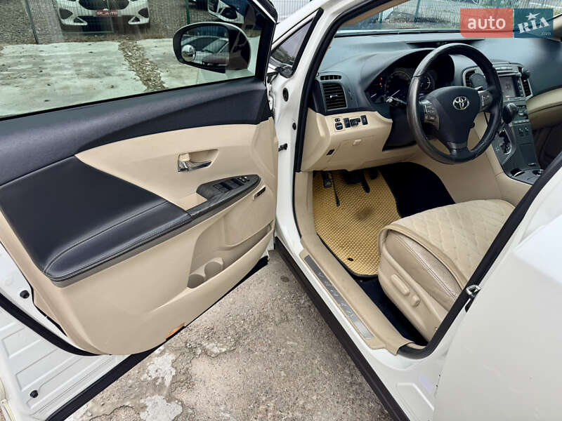 Внедорожник / Кроссовер Toyota Venza 2010 в Киеве