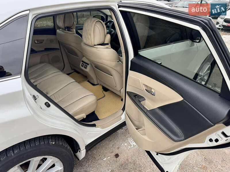 Внедорожник / Кроссовер Toyota Venza 2010 в Киеве