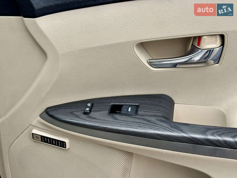 Внедорожник / Кроссовер Toyota Venza 2010 в Киеве