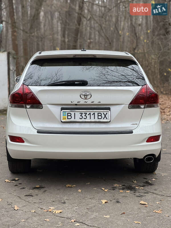 Внедорожник / Кроссовер Toyota Venza 2013 в Знаменке