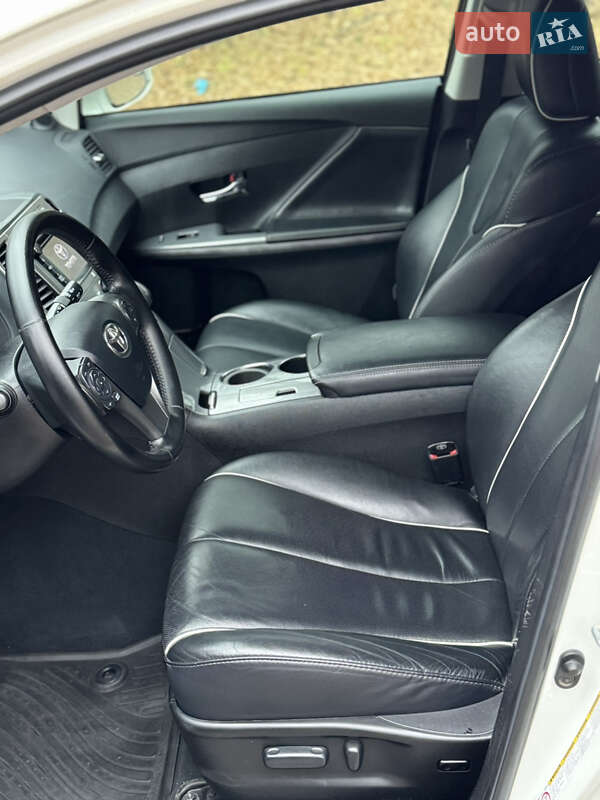 Внедорожник / Кроссовер Toyota Venza 2013 в Знаменке