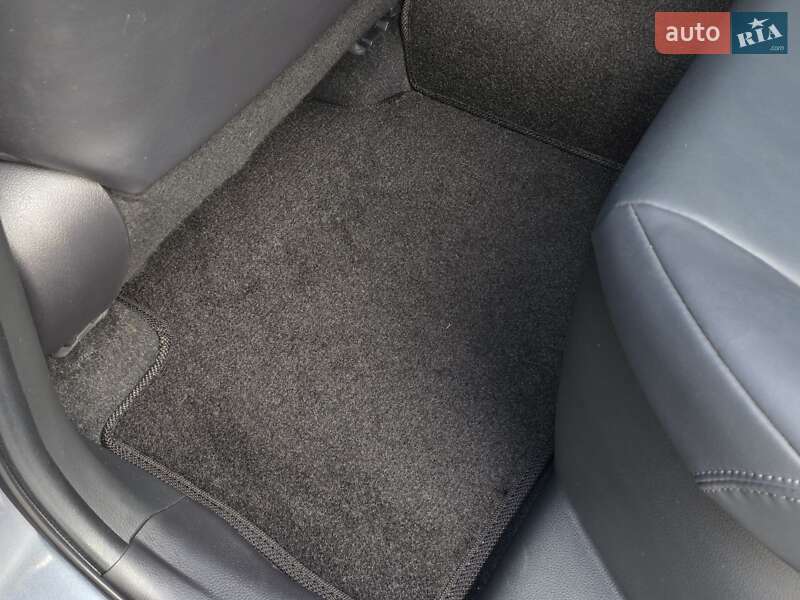 Позашляховик / Кросовер Toyota Venza 2020 в Тернополі