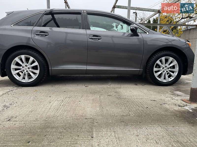 Позашляховик / Кросовер Toyota Venza 2014 в Хмельницькому