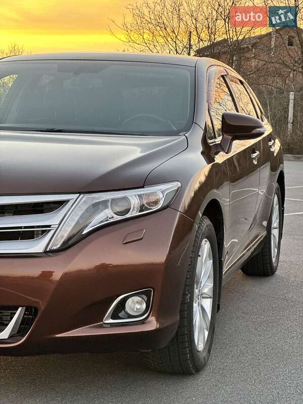 Позашляховик / Кросовер Toyota Venza 2014 в Вінниці